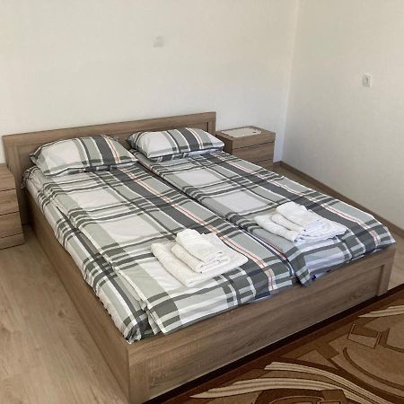 Private Room With Lovely Yard Sandanski Ngoại thất bức ảnh