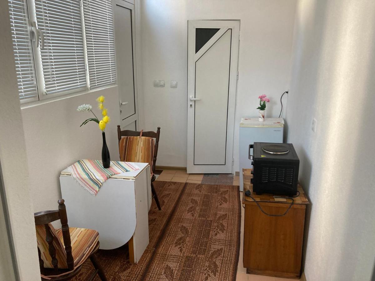 Private Room With Lovely Yard Sandanski Ngoại thất bức ảnh