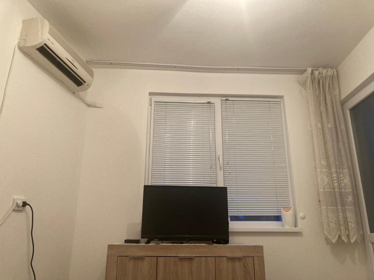 Private Room With Lovely Yard Sandanski Ngoại thất bức ảnh